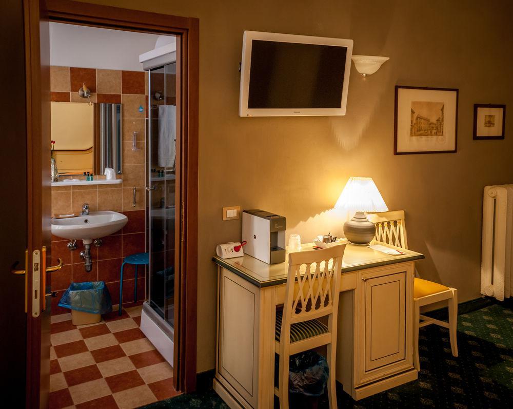 Hotel Astoria Cremona Buitenkant foto